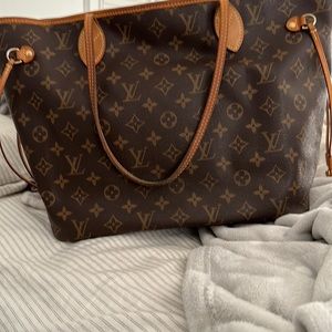 Louis Vuitton never full mm